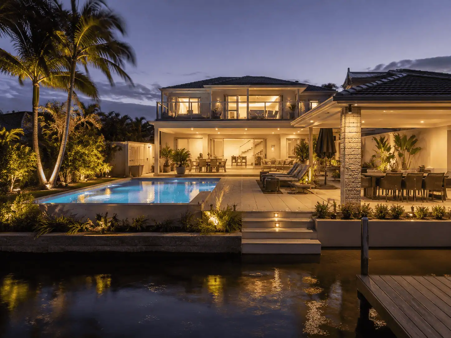 Gold Coast luxury waterfront holiday home